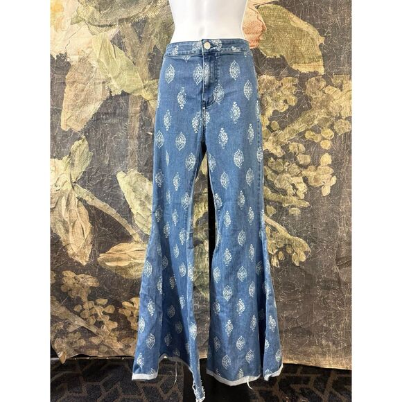 New Free People We The Free Just Float On Flare Jeans Size 26 - Picture 8 of 9